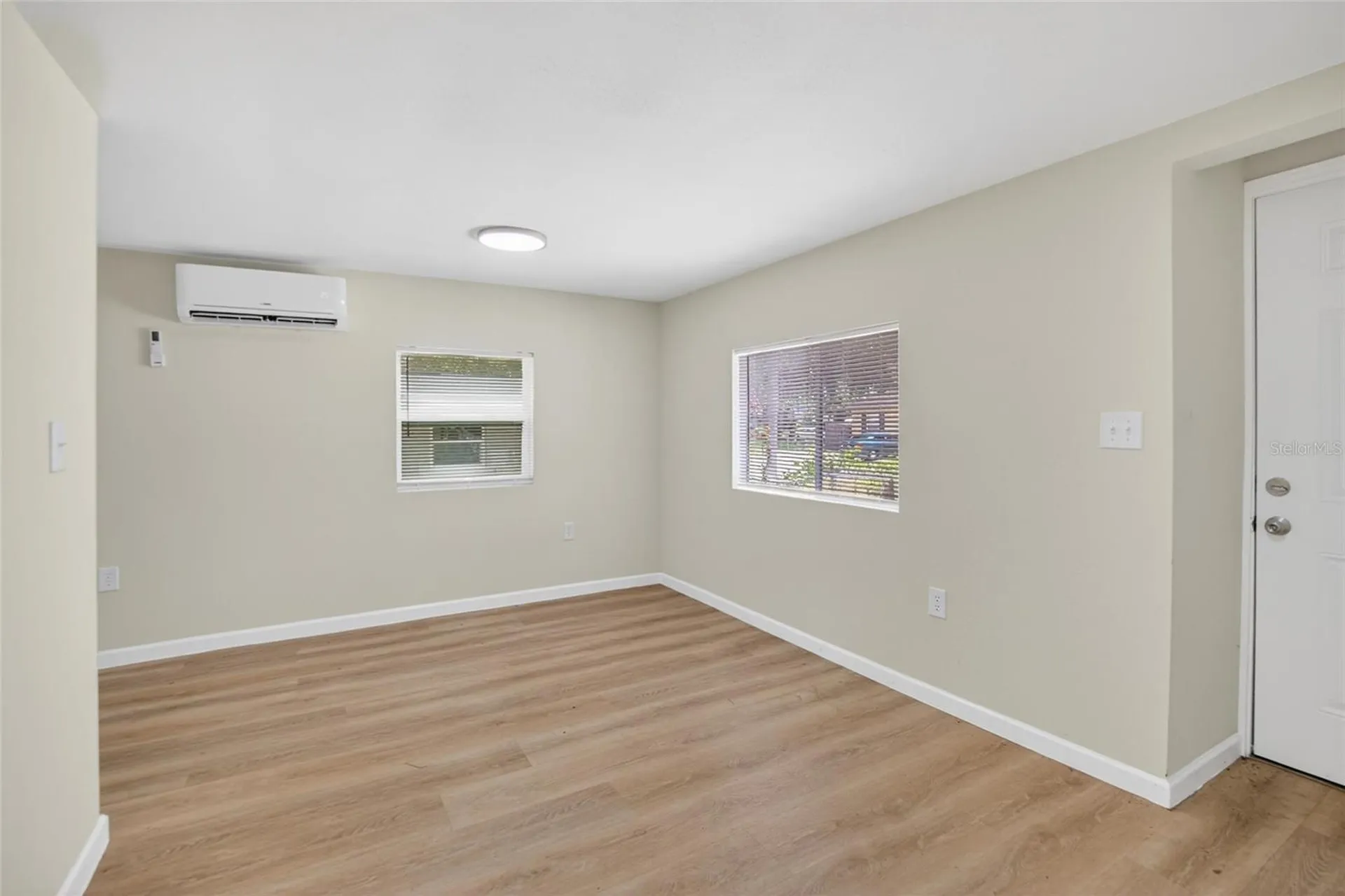 8738 N Tangerine Place Tampa FL 33617