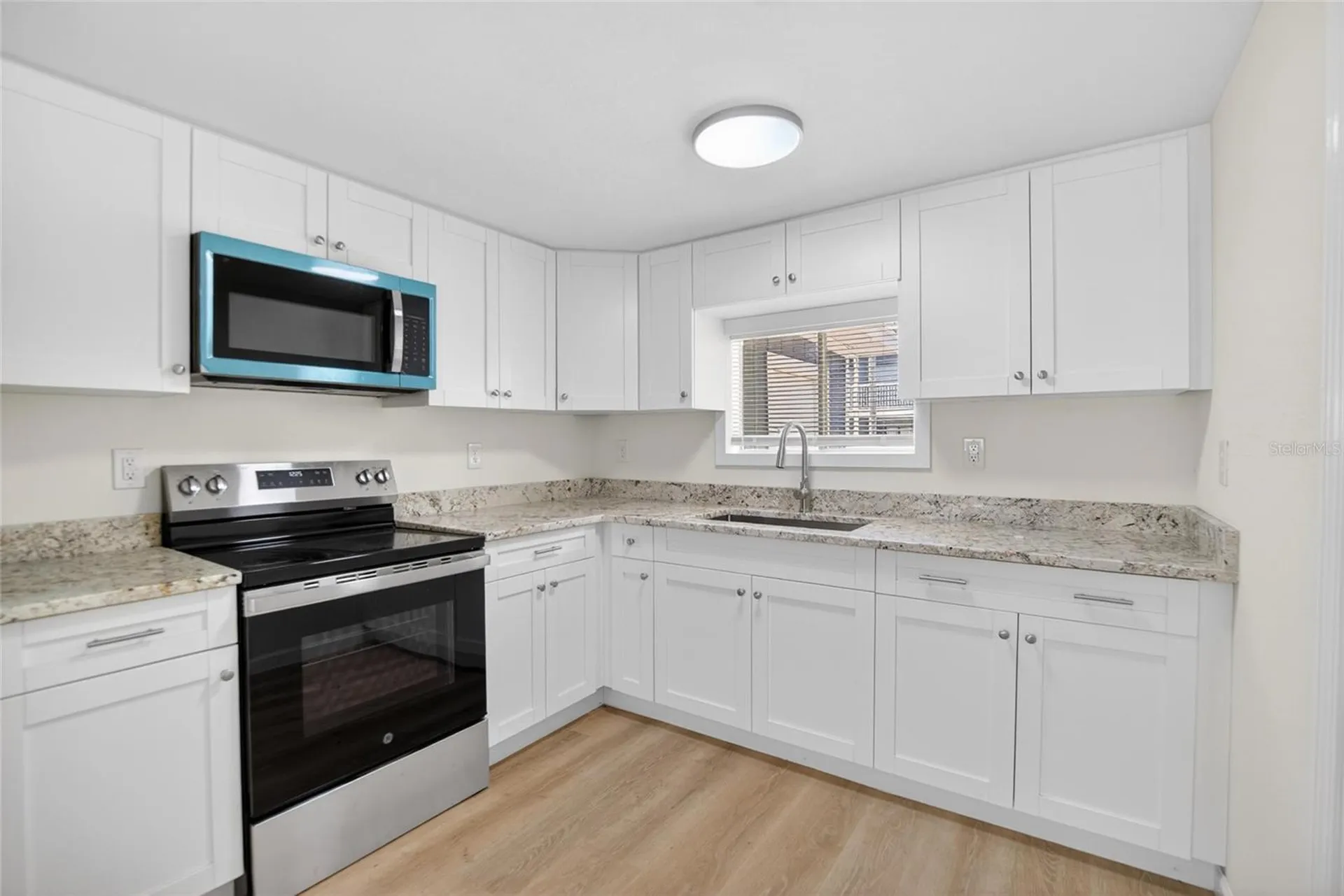 8738 N Tangerine Place Tampa FL 33617