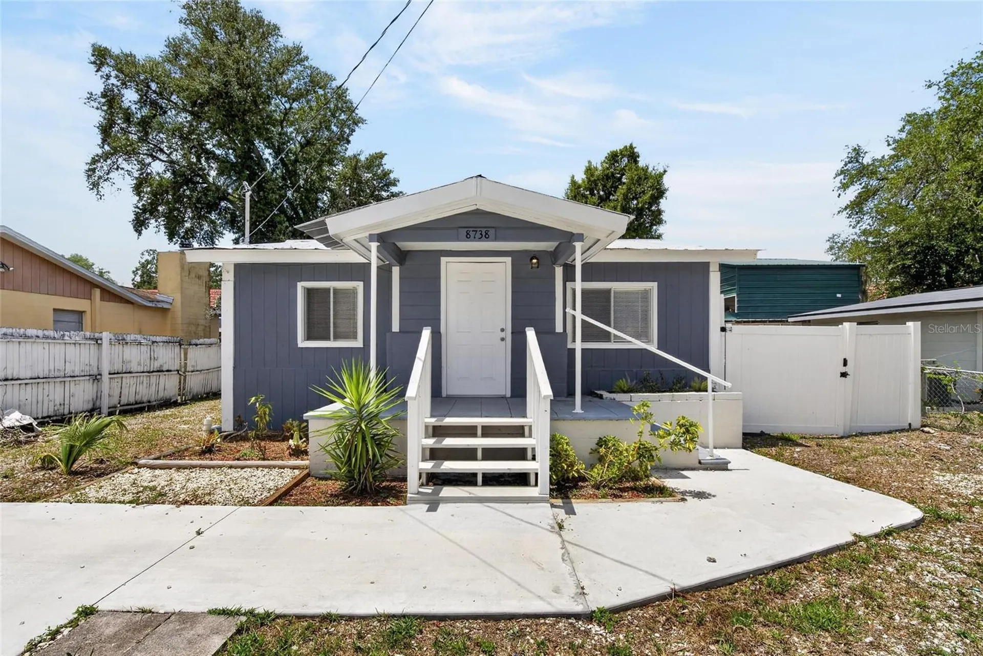 8738 N Tangerine Place Tampa FL 33617