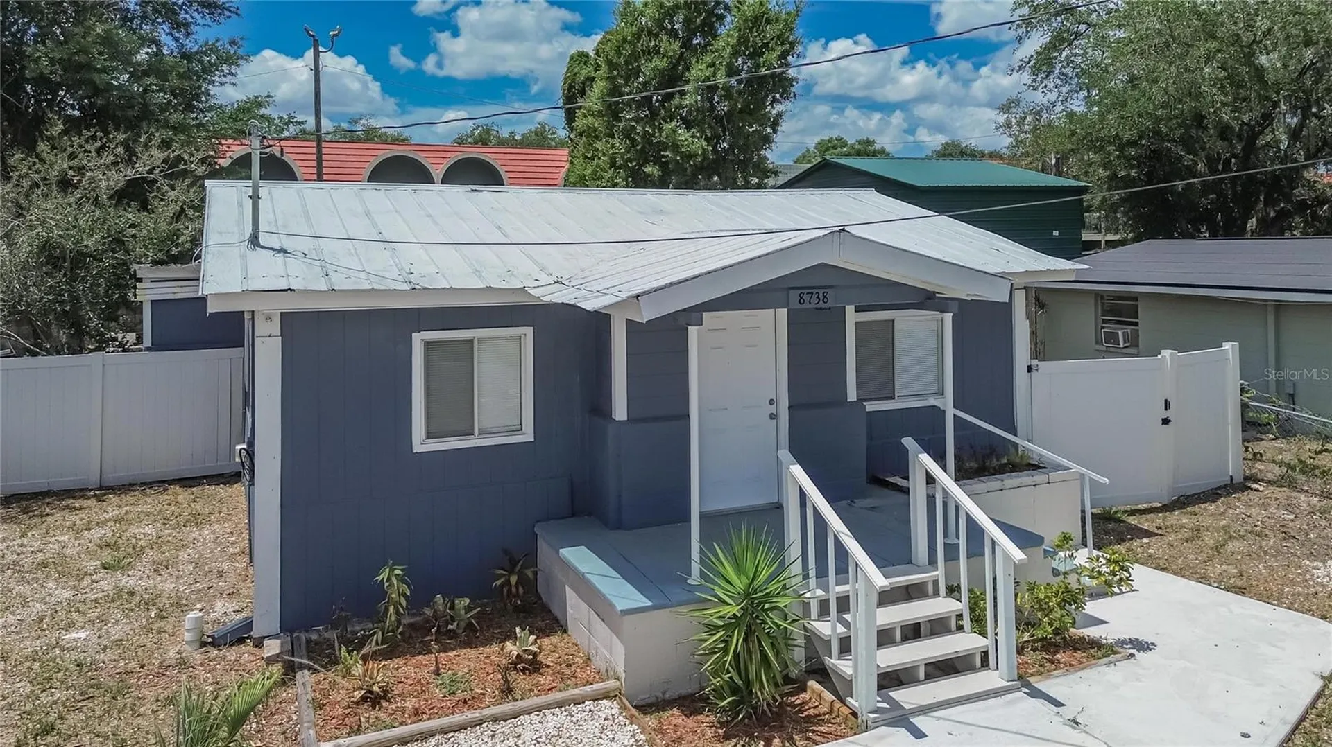 8738 N Tangerine Place Tampa FL 33617