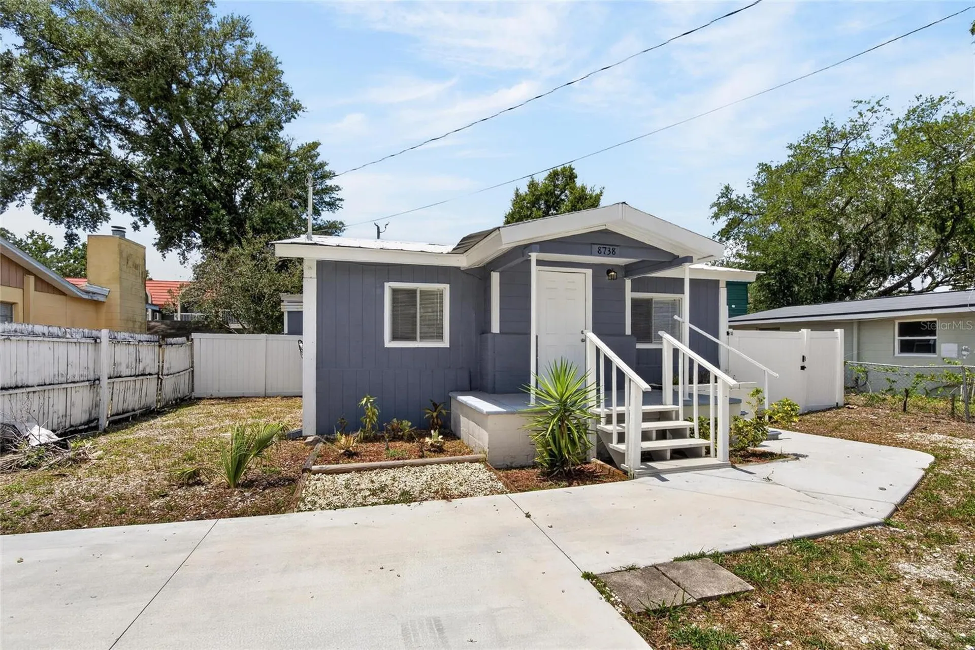 8738 N Tangerine Place Tampa FL 33617