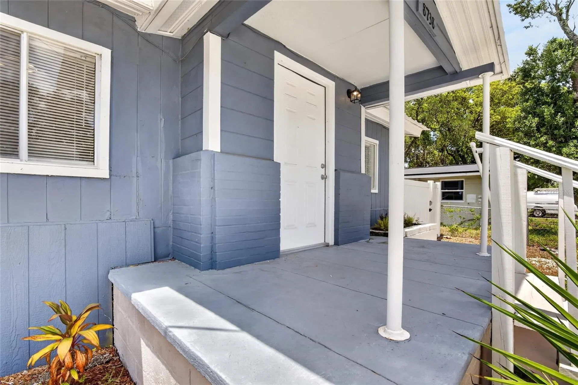 8738 N Tangerine Place Tampa FL 33617