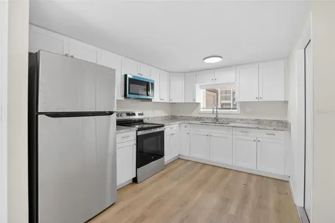 8738 N Tangerine Place Tampa FL 33617