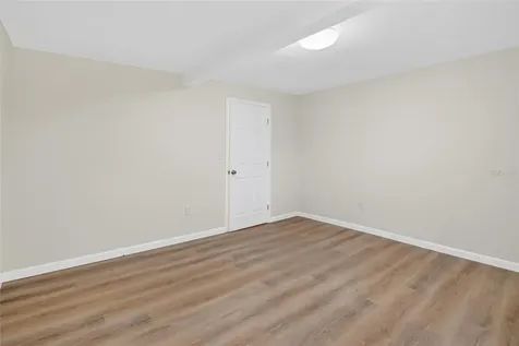 8738 N Tangerine Place Tampa FL 33617