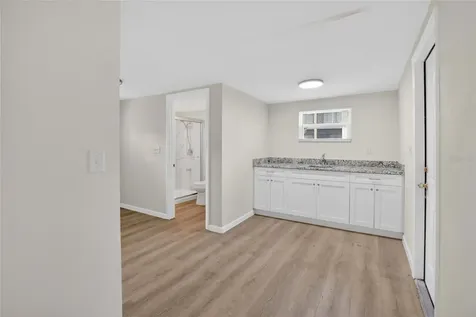 8738 N Tangerine Place Tampa FL 33617