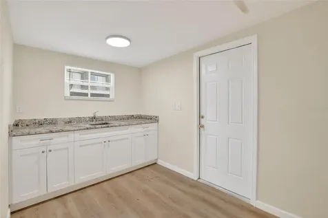 8738 N Tangerine Place Tampa FL 33617