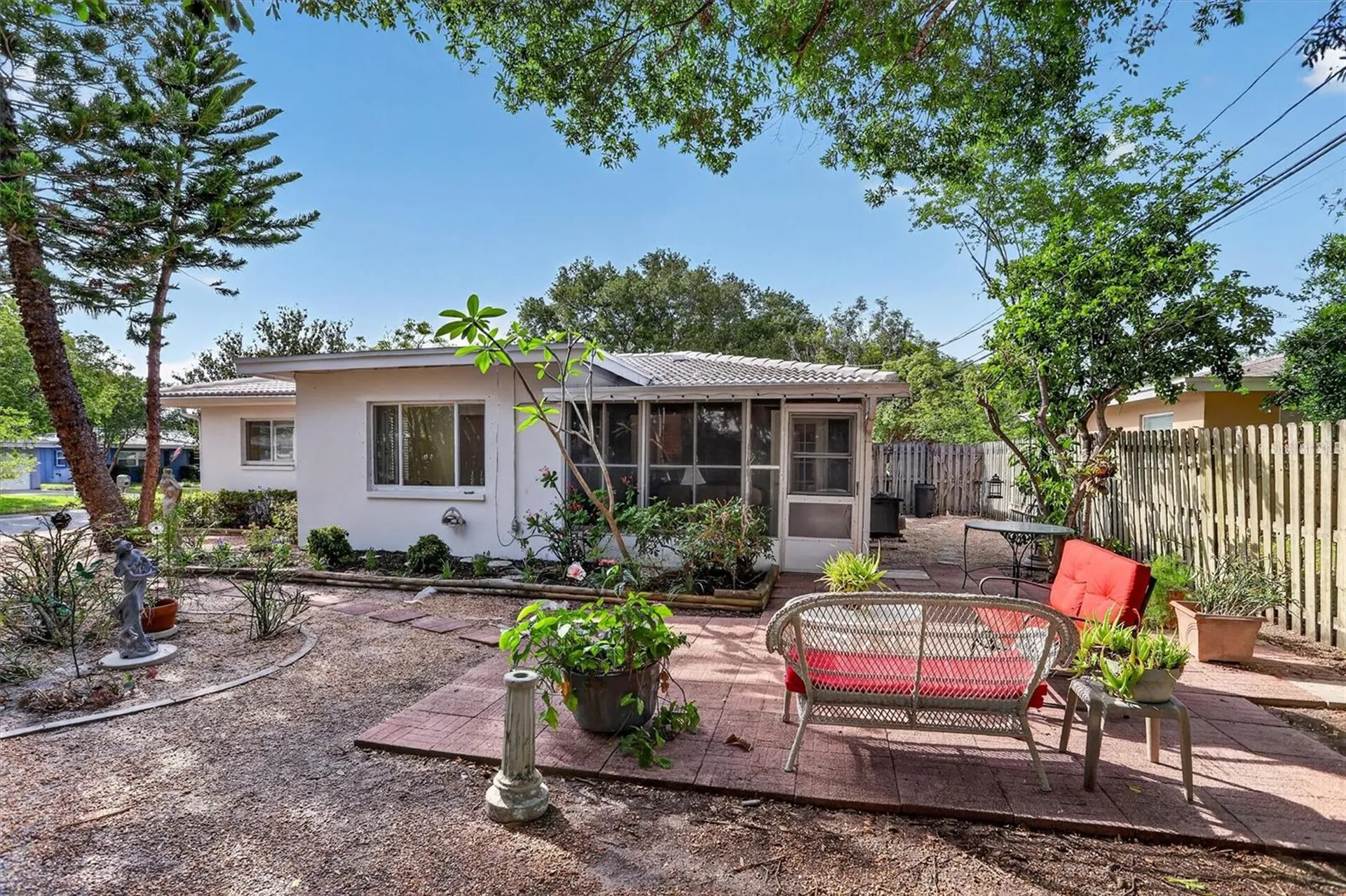 2033 Timber Lane Clearwater FL 33763