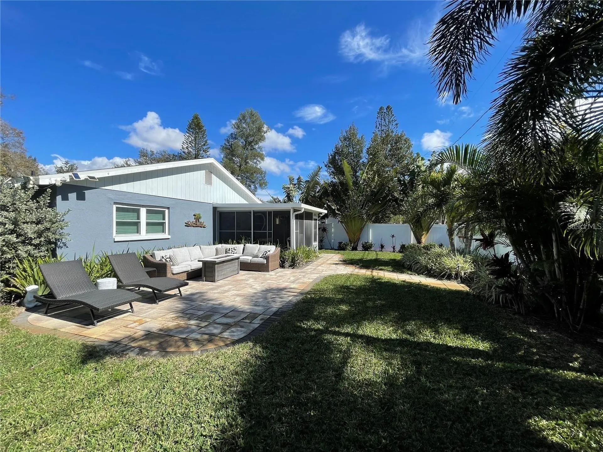 3220 9th Avenue N St Petersburg FL 33713
