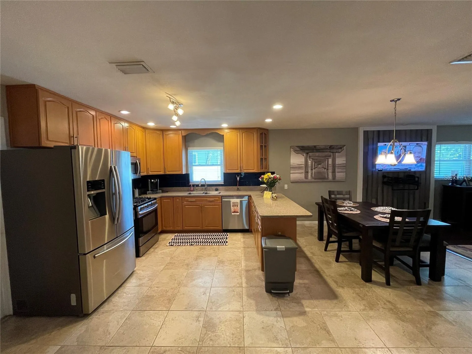 3220 9th Avenue N St Petersburg FL 33713