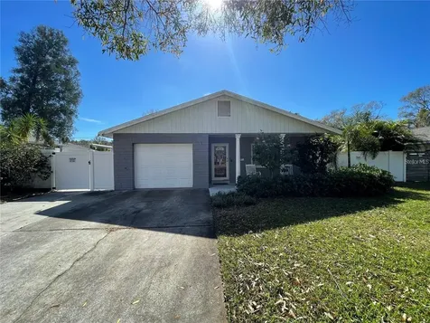 3220 9th Avenue N St Petersburg FL 33713