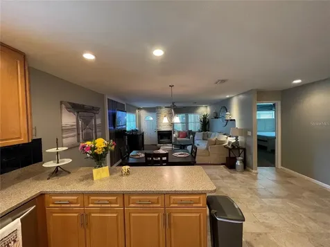 3220 9th Avenue N St Petersburg FL 33713