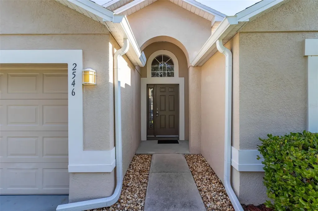 2546 Crown Ridge Circle Kissimmee FL 34744