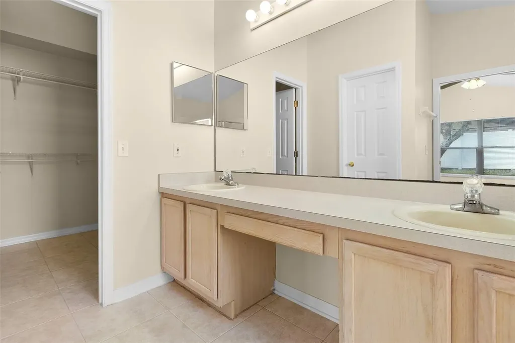 2546 Crown Ridge Circle Kissimmee FL 34744