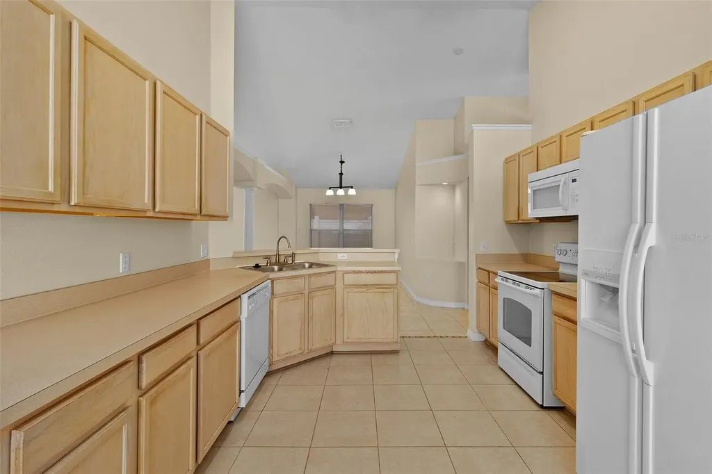 2546 Crown Ridge Circle Kissimmee FL 34744