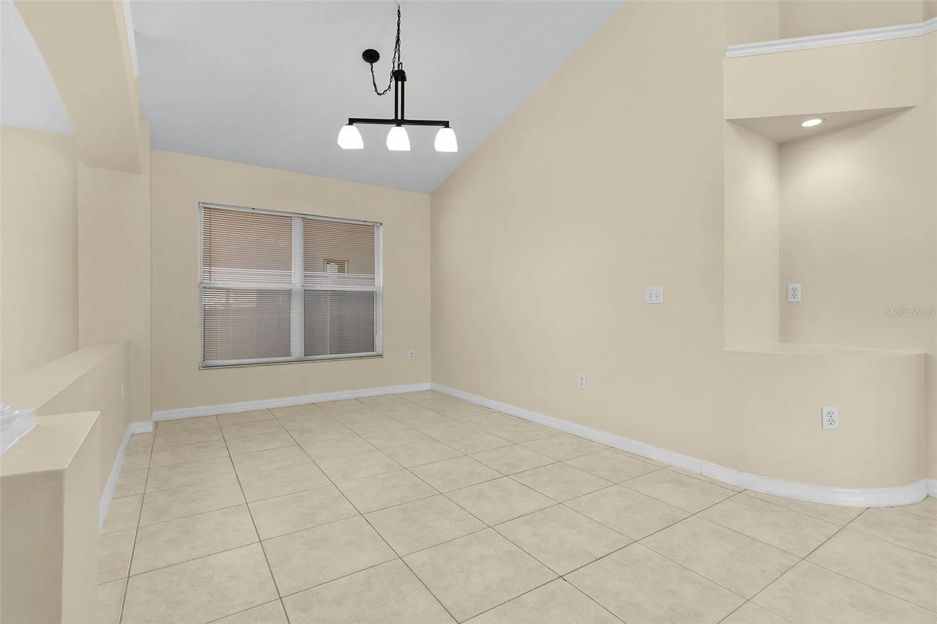 2546 Crown Ridge Circle Kissimmee FL 34744