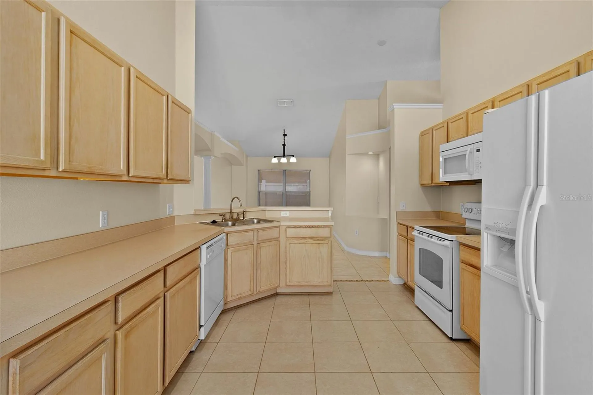 2546 Crown Ridge Circle Kissimmee FL 34744