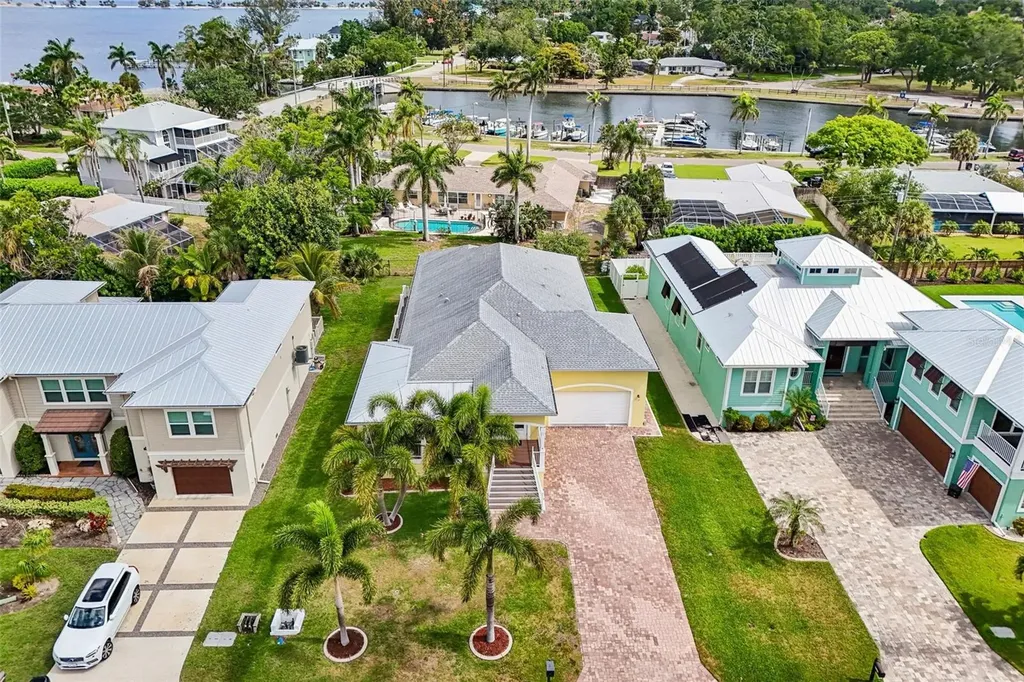 8174 17th Avenue W Bradenton FL 34209