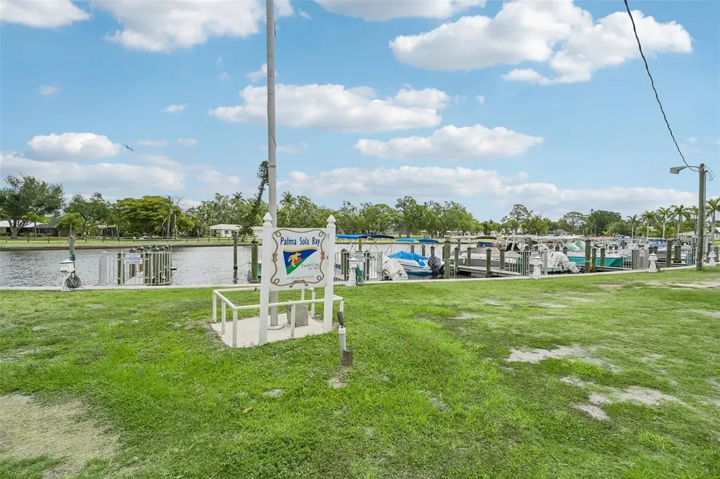 8174 17th Avenue W Bradenton FL 34209
