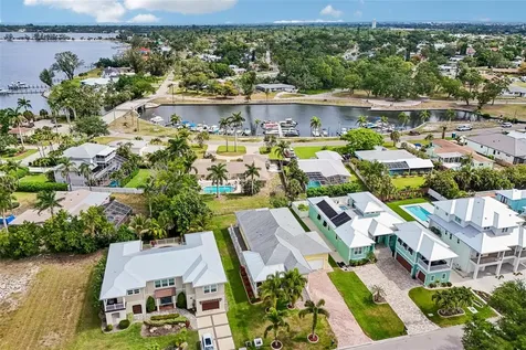 8174 17th Avenue W Bradenton FL 34209