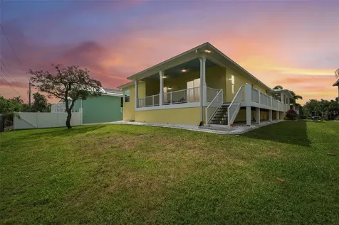8174 17th Avenue W Bradenton FL 34209