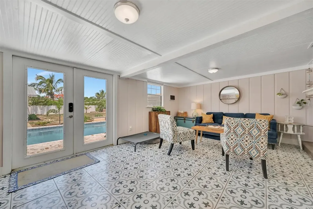 812 59th Street NW Bradenton FL 34209