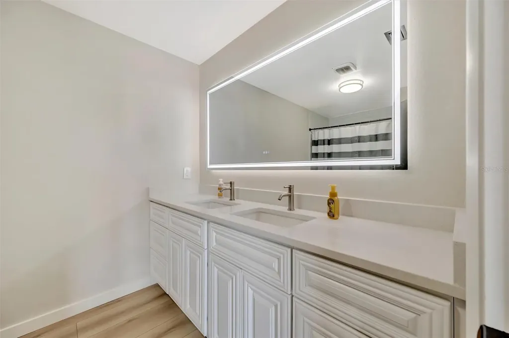 812 59th Street NW Bradenton FL 34209