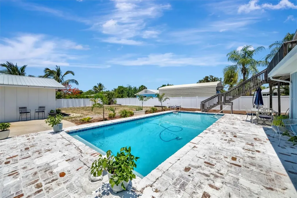 812 59th Street NW Bradenton FL 34209