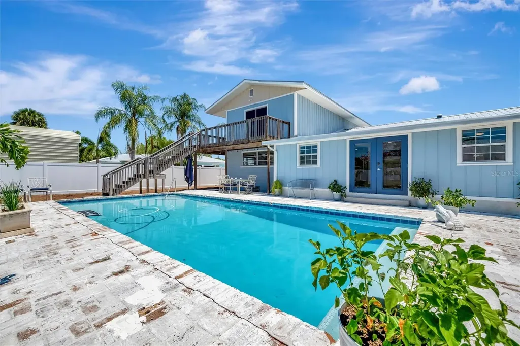 812 59th Street NW Bradenton FL 34209