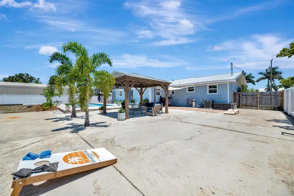 812 59th Street NW Bradenton FL 34209