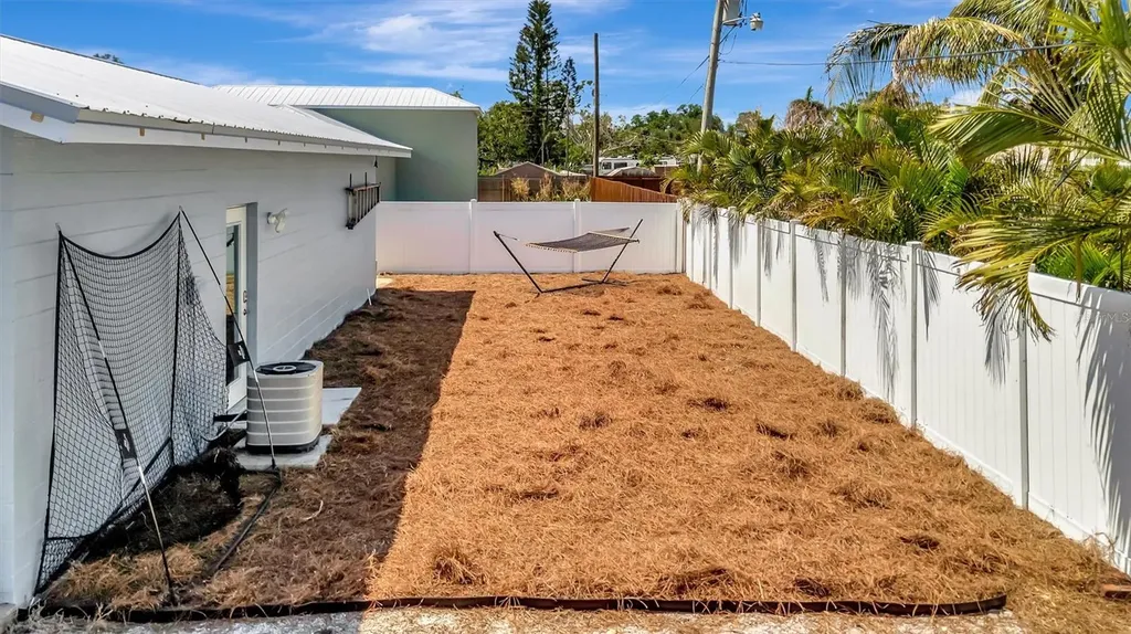 812 59th Street NW Bradenton FL 34209