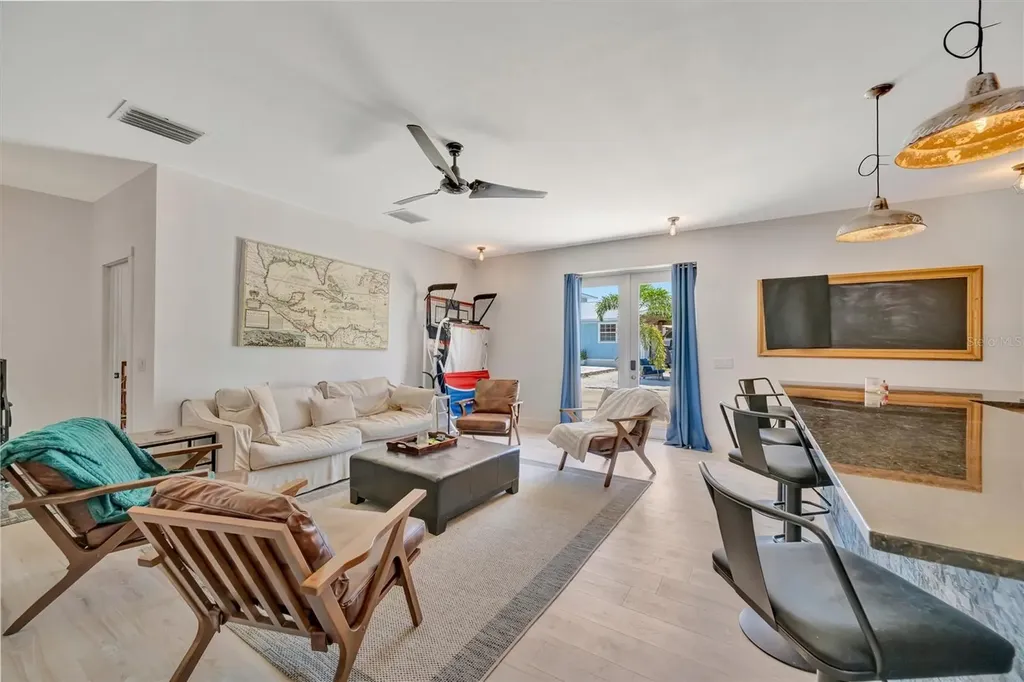 812 59th Street NW Bradenton FL 34209