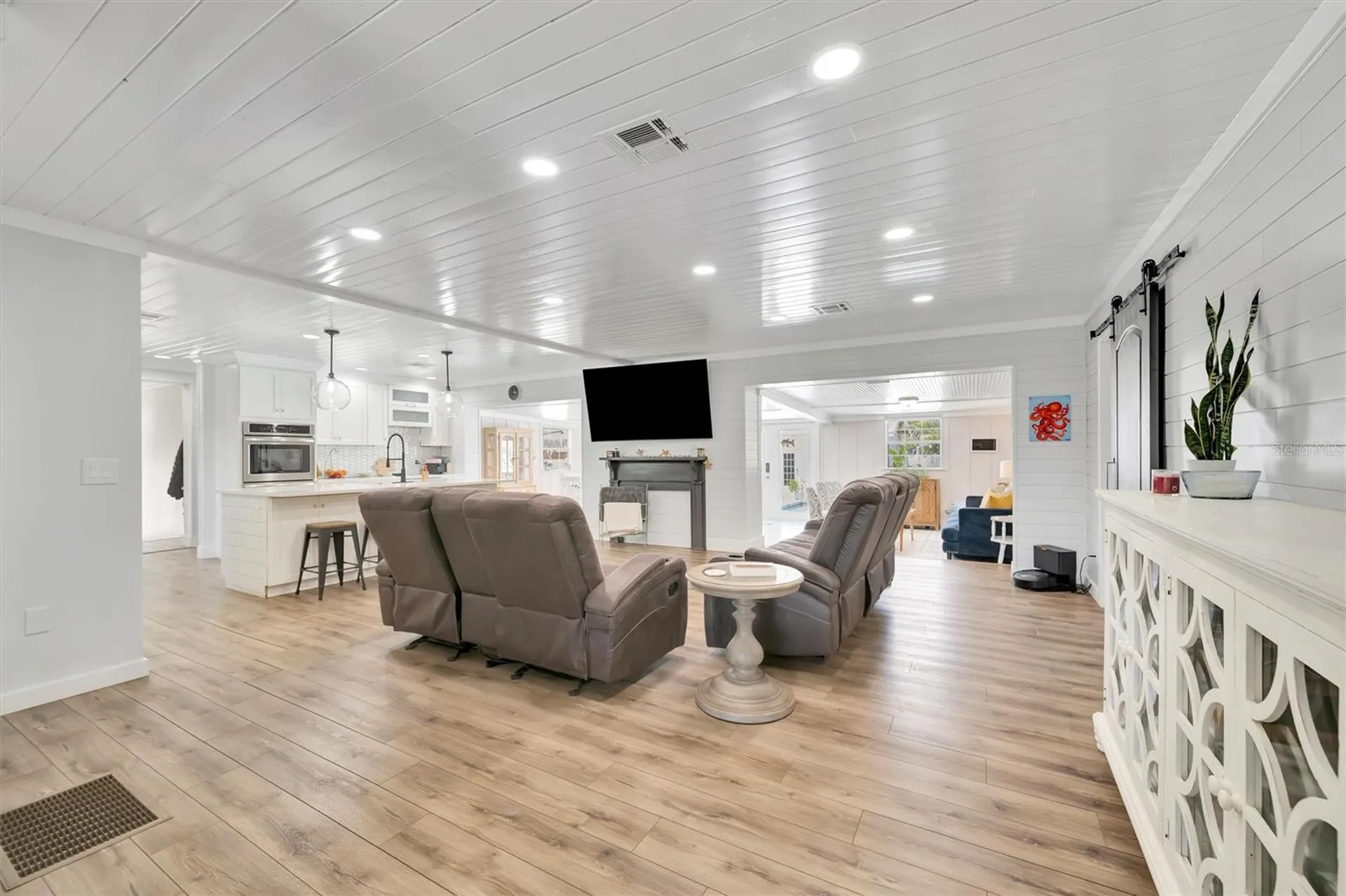 812 59th Street NW Bradenton FL 34209