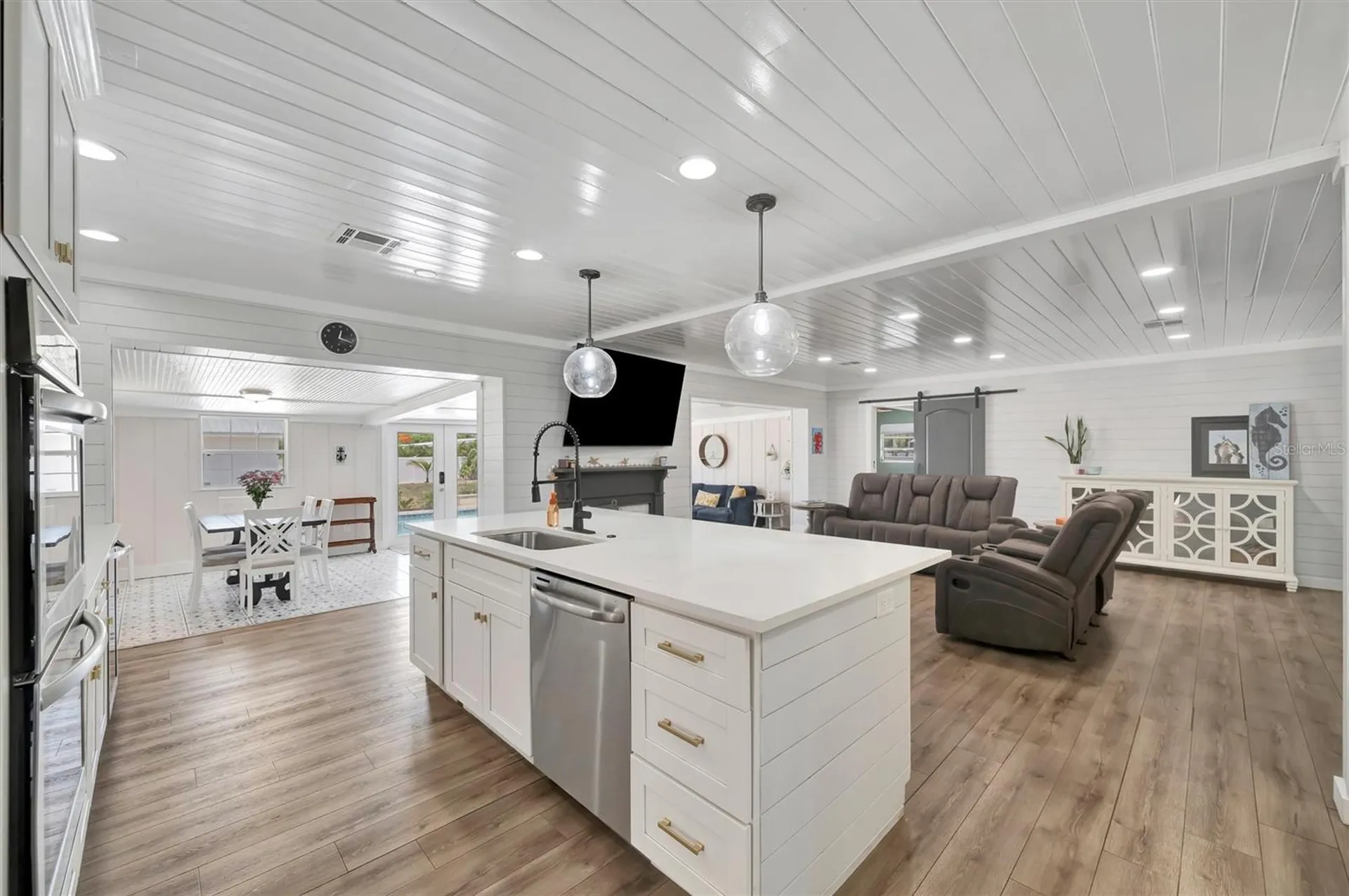 812 59th Street NW Bradenton FL 34209
