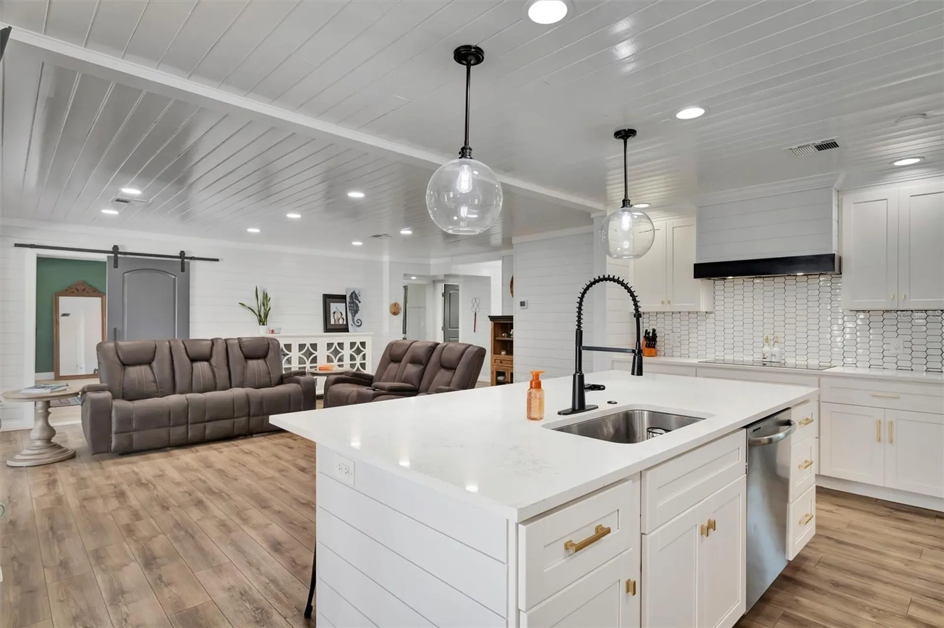 812 59th Street NW Bradenton FL 34209