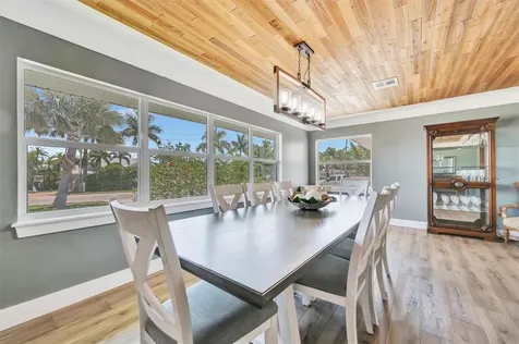 812 59th Street NW Bradenton FL 34209