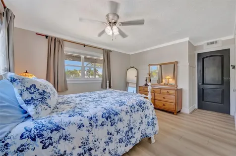 812 59th Street NW Bradenton FL 34209