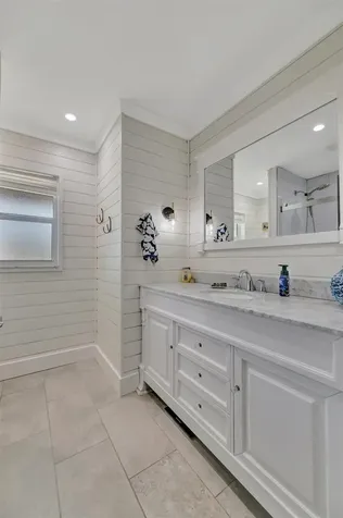 812 59th Street NW Bradenton FL 34209