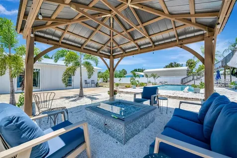 812 59th Street NW Bradenton FL 34209
