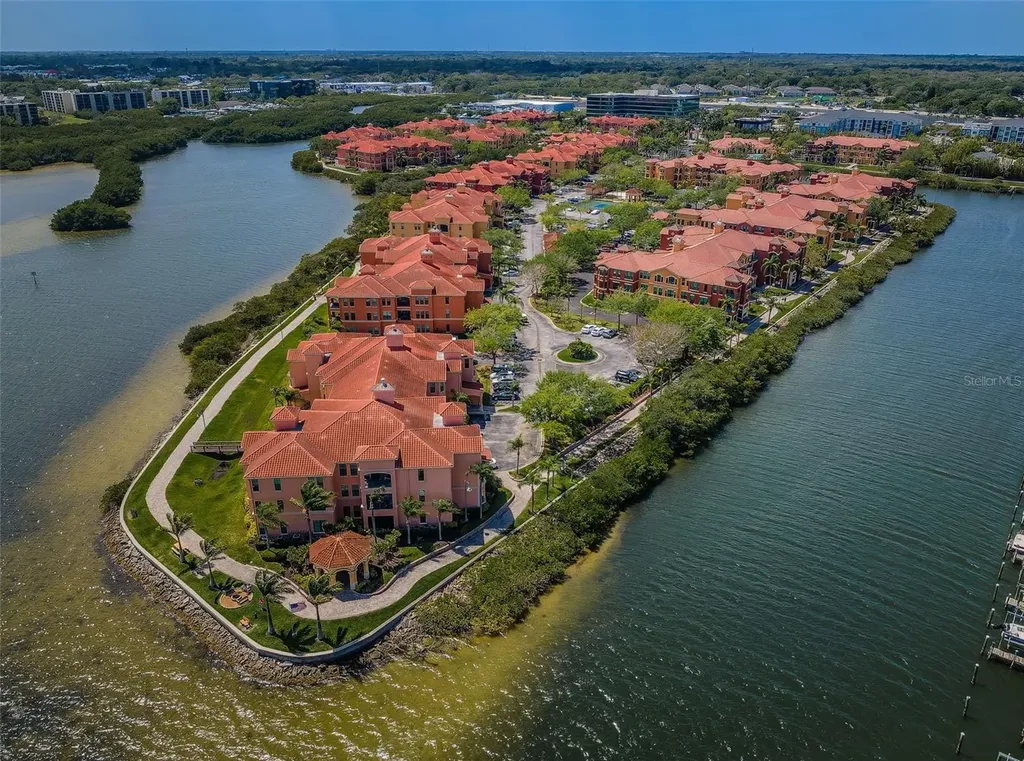 2757 Via Cipriani Clearwater FL 33764