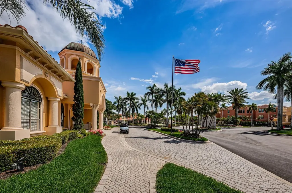 2757 Via Cipriani Clearwater FL 33764