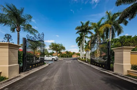 2757 Via Cipriani Clearwater FL 33764
