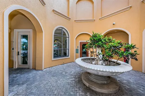 2757 Via Cipriani Clearwater FL 33764