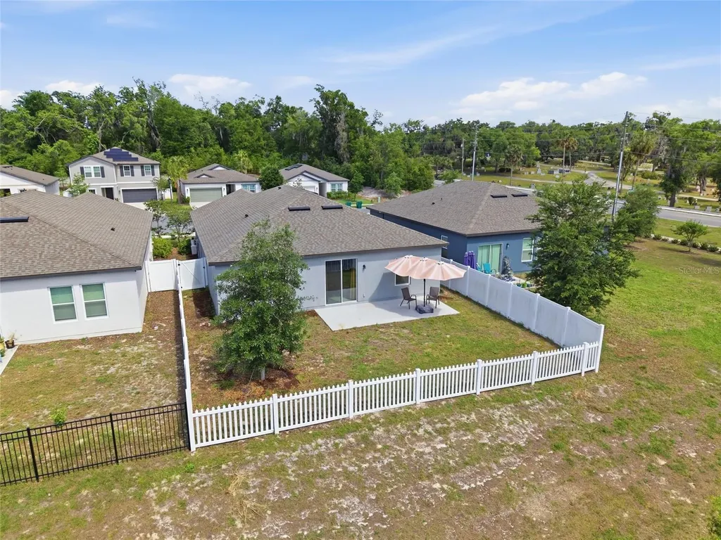2004 Buckhanon Trail Deland FL 32720