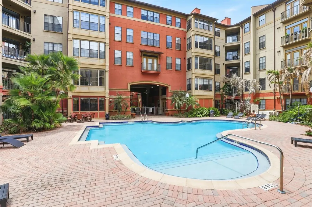 911 N Orange Avenue Orlando FL 32801
