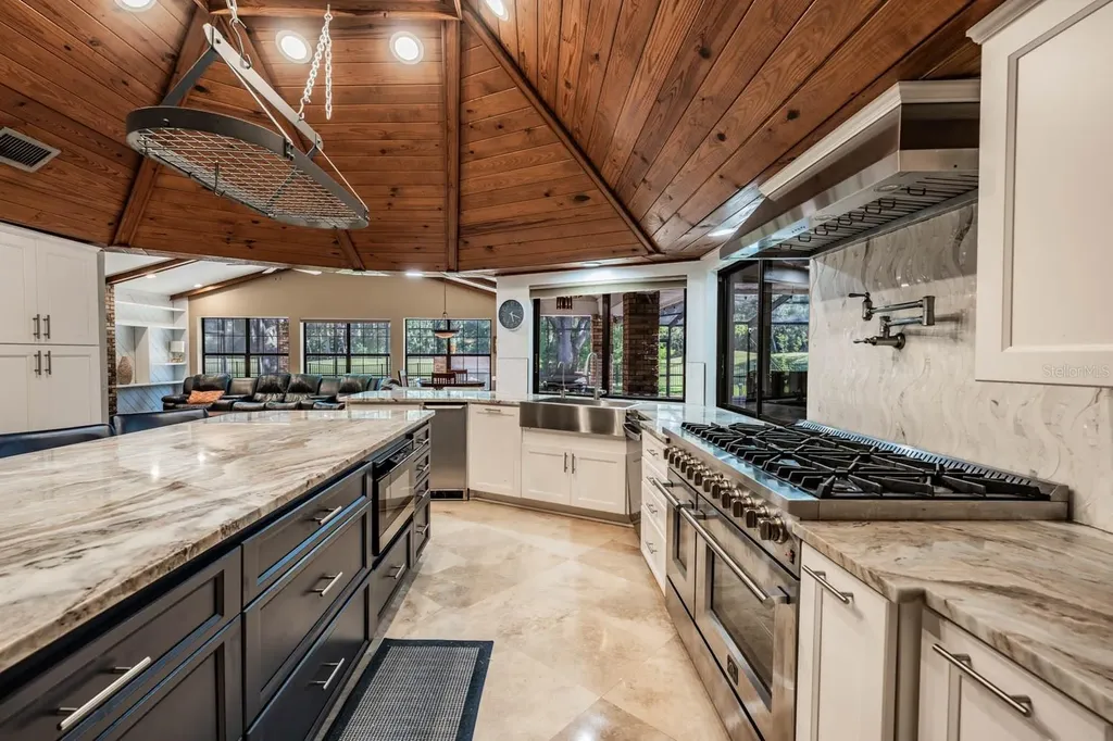 2778 St Andrews Boulevard Tarpon Springs FL 34688