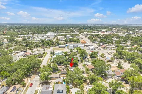 2721 4th Avenue S St Petersburg FL 33712