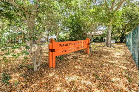 2721 4th Avenue S St Petersburg FL 33712