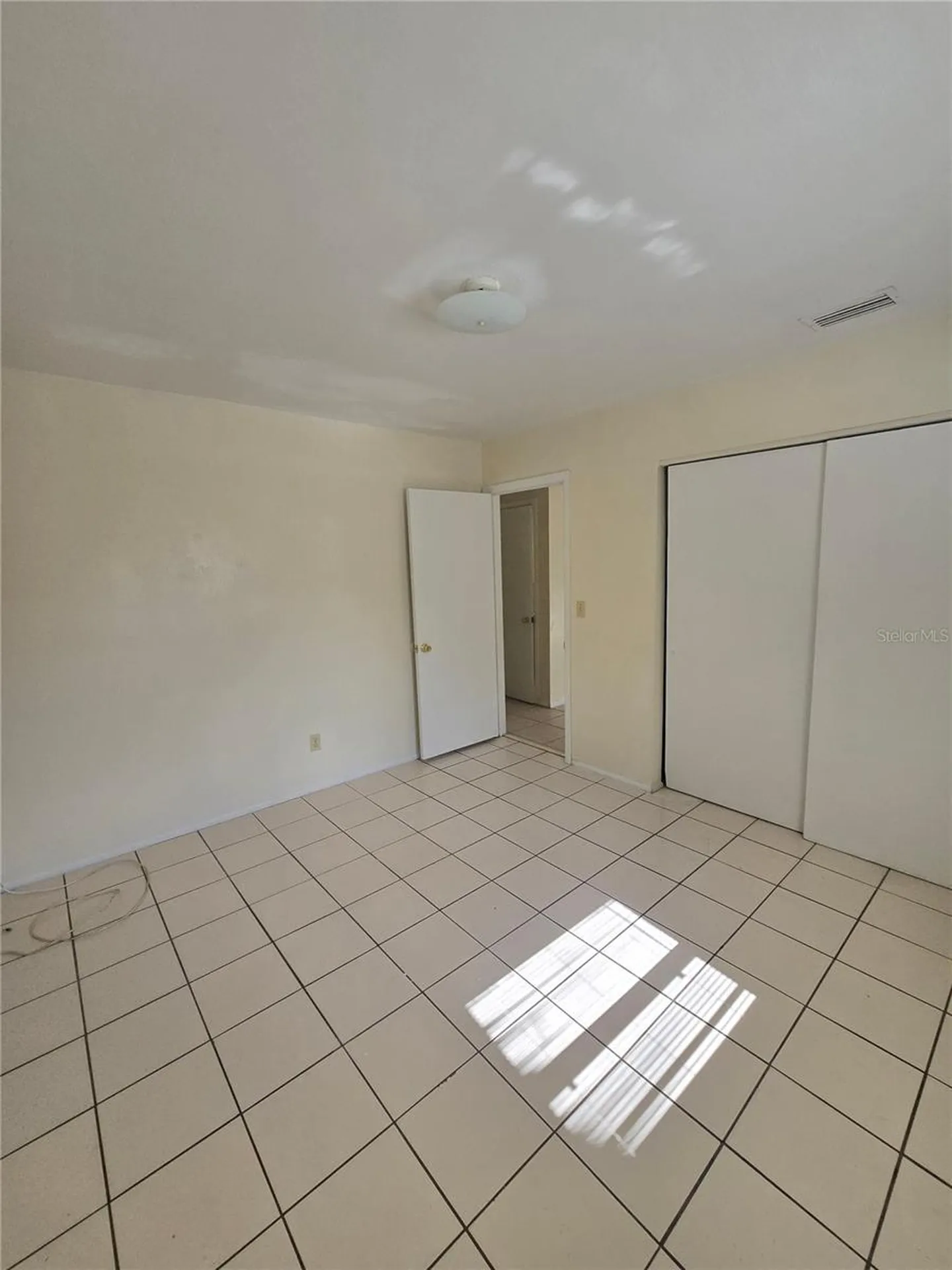 1109 E Seneca Avenue Tampa FL 33612