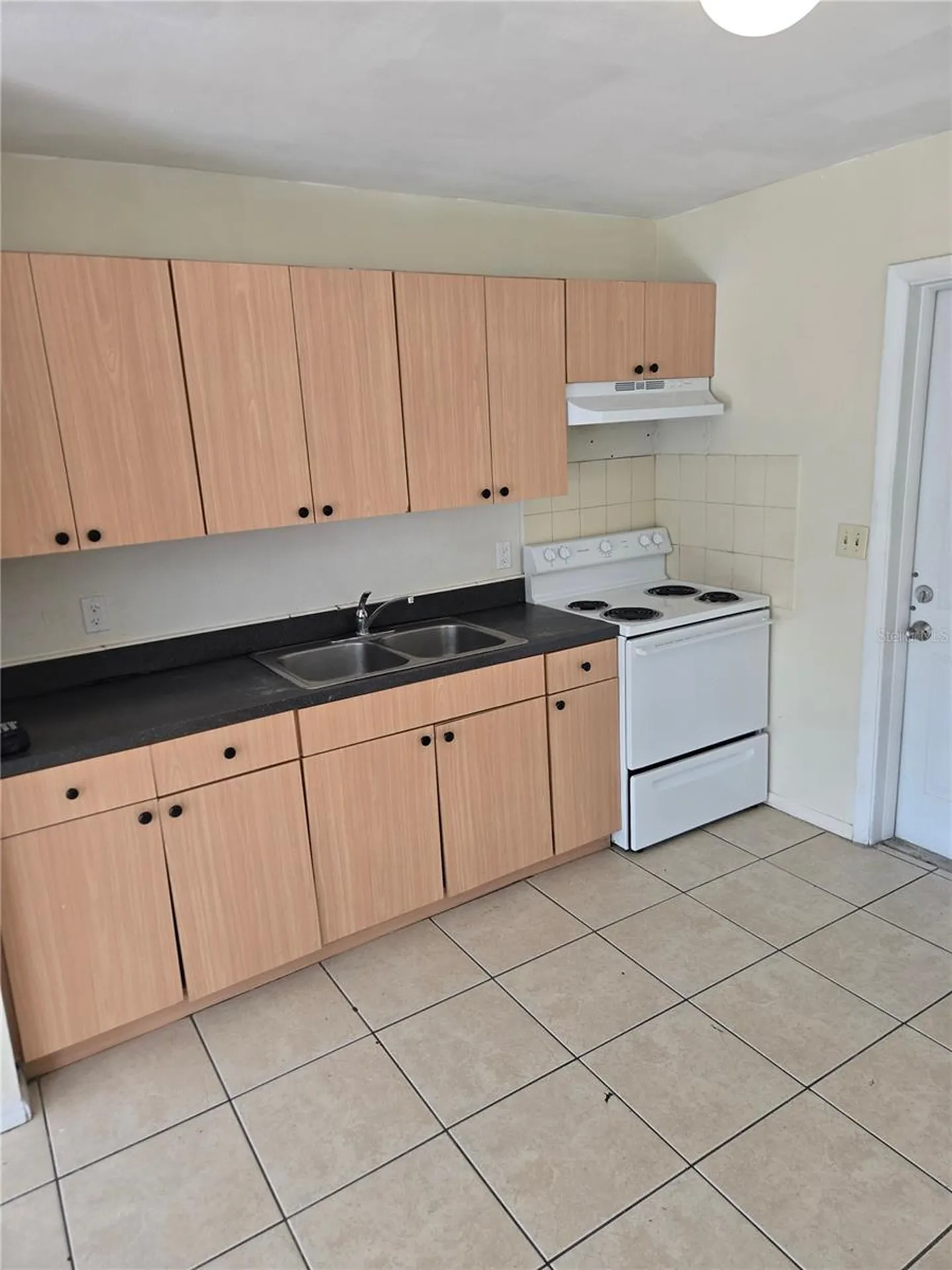 1109 E Seneca Avenue Tampa FL 33612