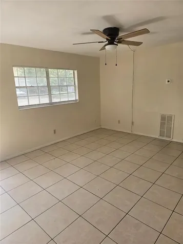 1109 E Seneca Avenue Tampa FL 33612